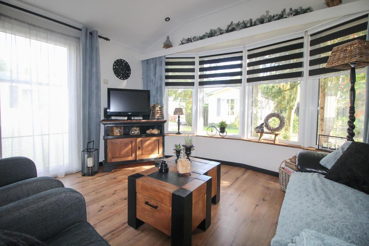 Sfeervol Chalet Op De Veluwe Putten Buitenkant foto